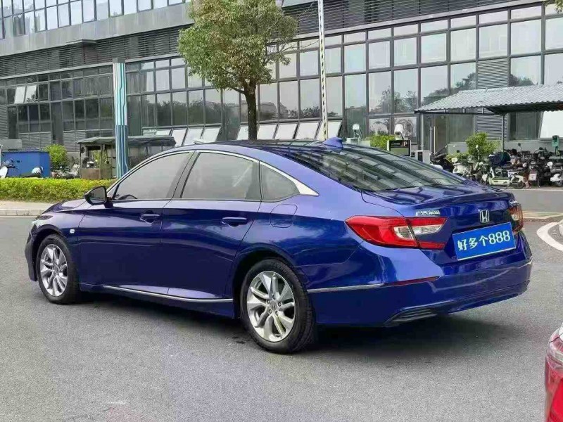 汕头19年本田雅阁8