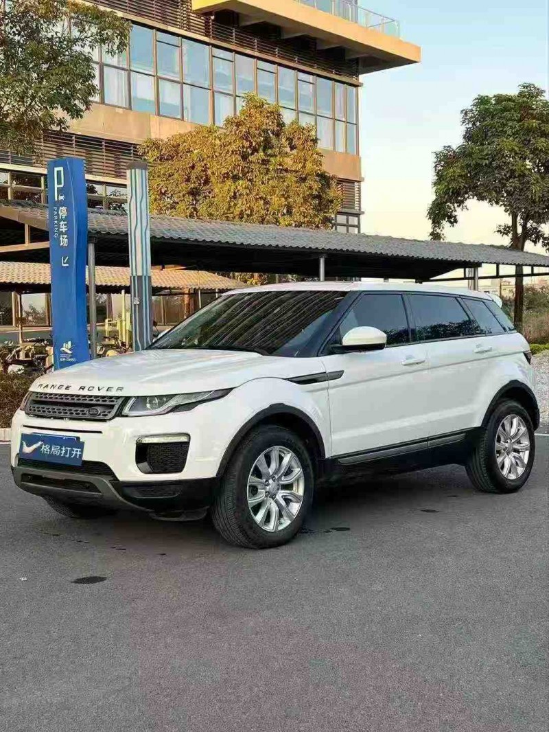 珠海19年路虎极光3