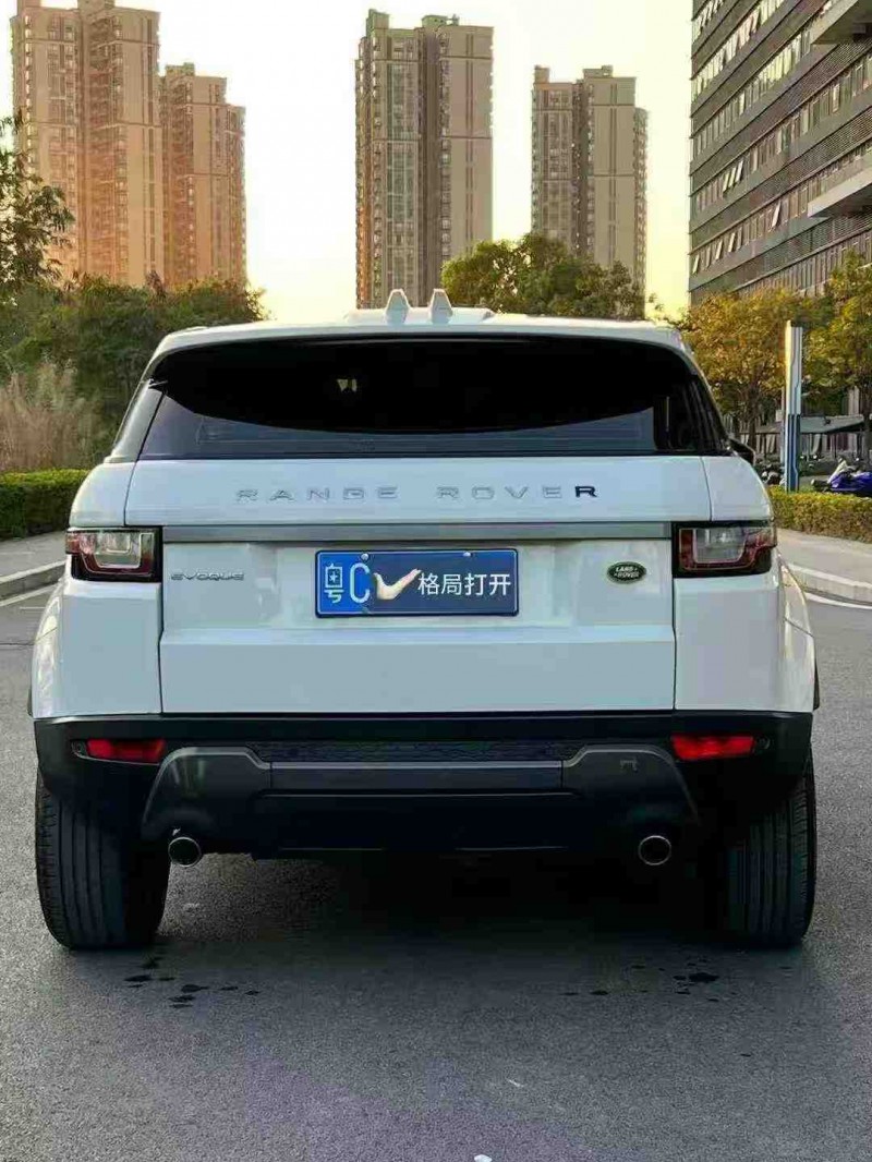珠海19年路虎极光9