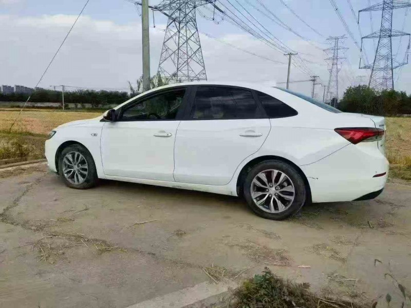 湖州18年别克英朗8