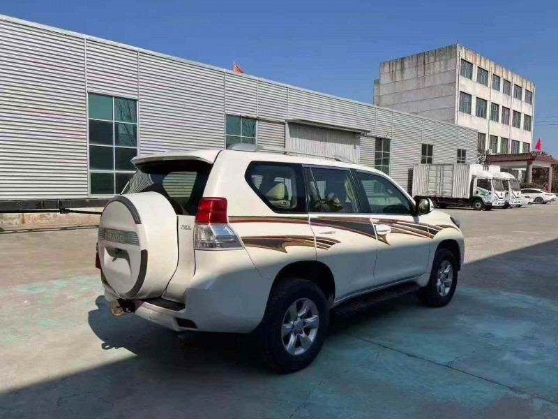 淄博14年丰田普拉多8