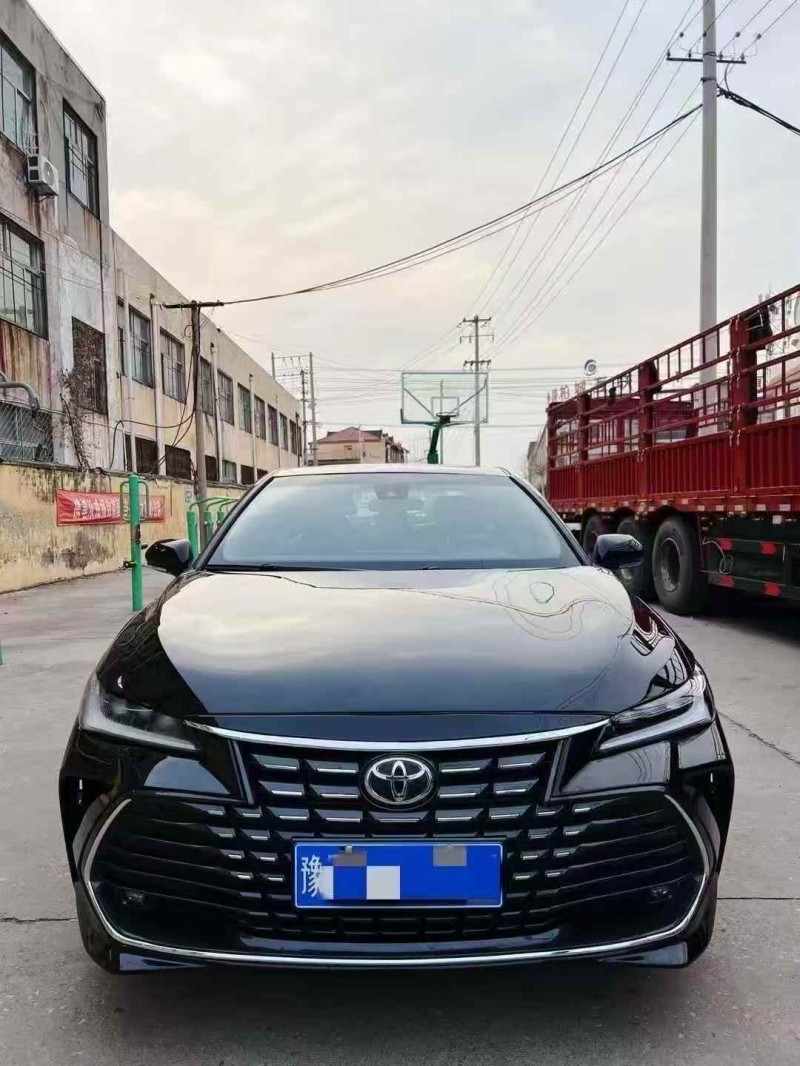 济宁23年丰田亚洲龙1