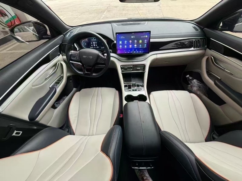 保定23年比亚迪宋5