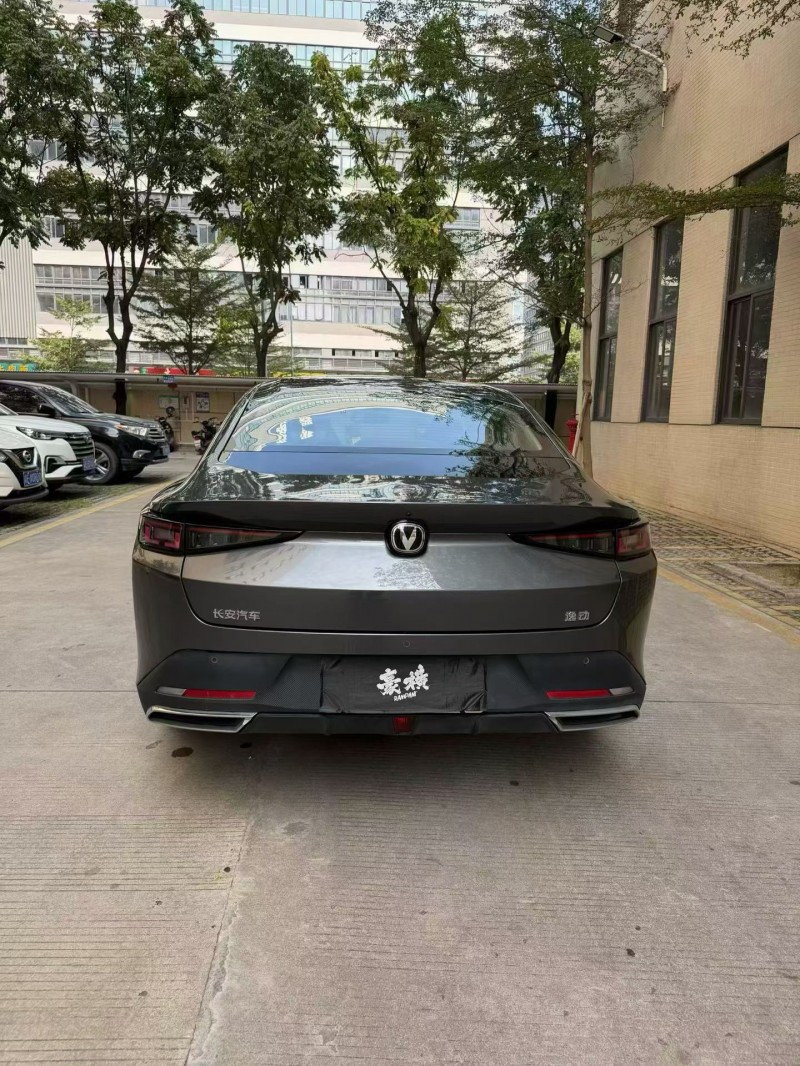 佛山25年长安汽车逸动5