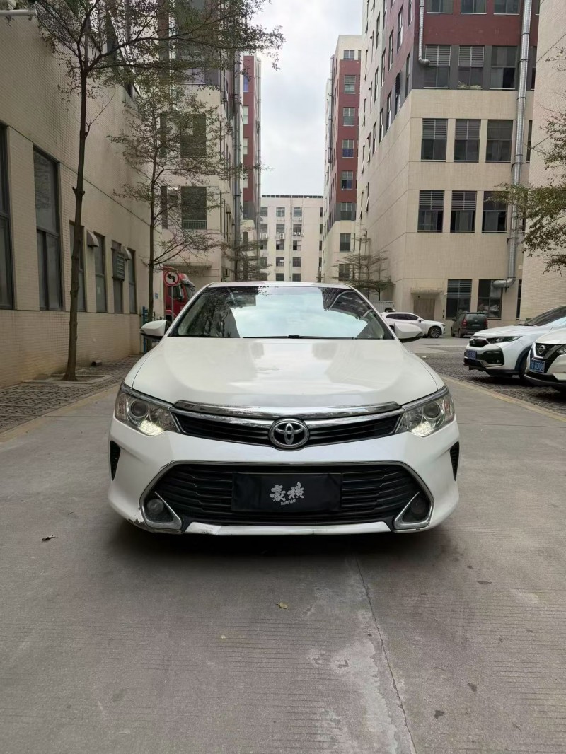 佛山16年丰田凯美瑞1