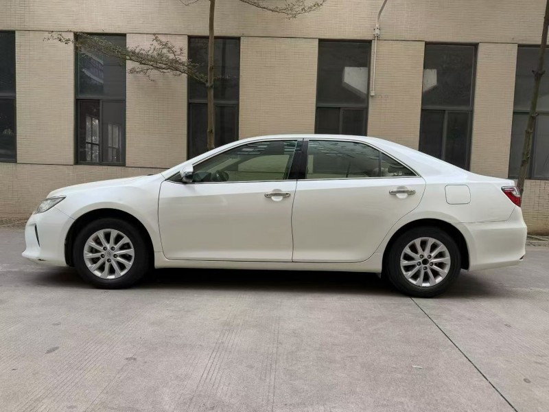 佛山16年丰田凯美瑞4