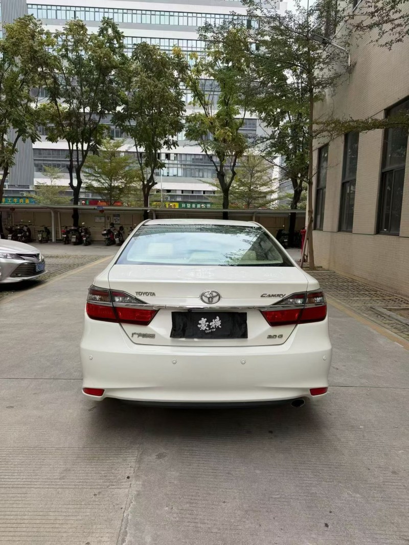 佛山16年丰田凯美瑞5