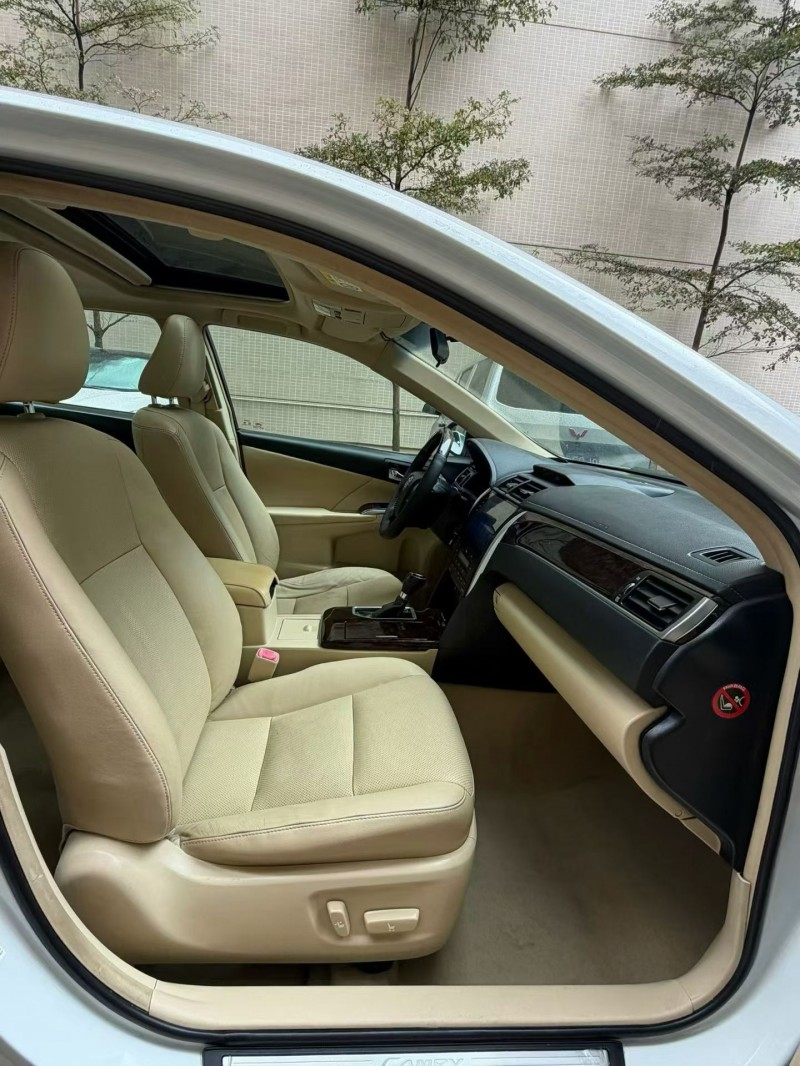 佛山16年丰田凯美瑞7