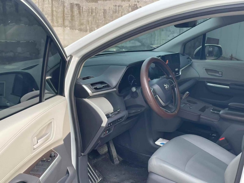 枣庄25年丰田格瑞维亚6