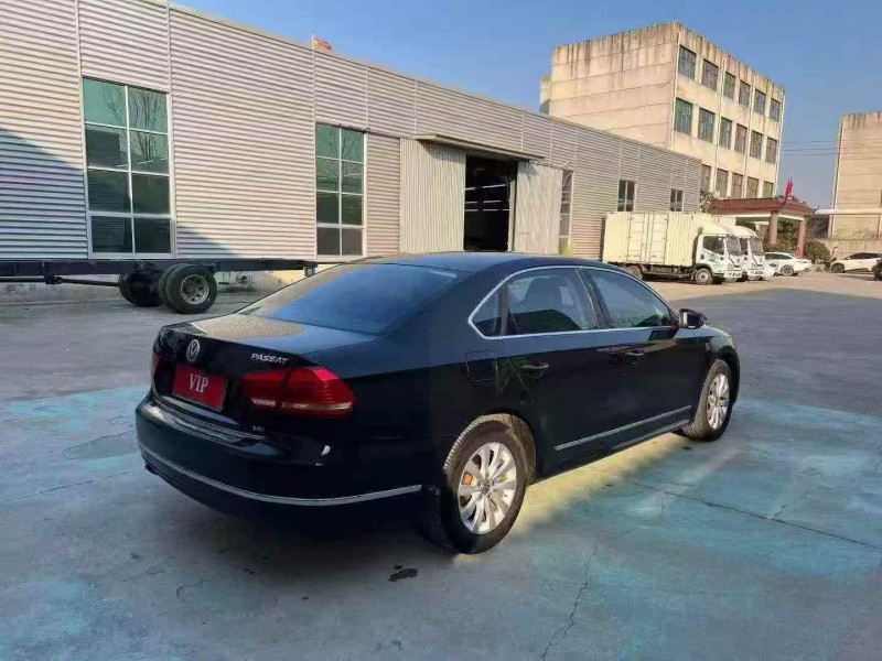 威海14年大众迈腾8