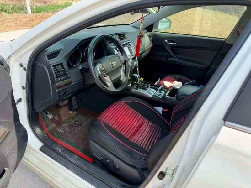 苏州14年丰田锐志4