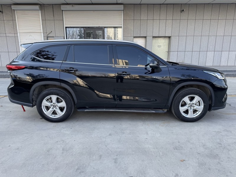 济宁24年丰田汉兰达4