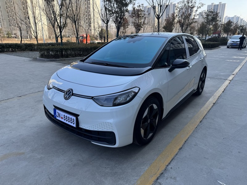 济宁25年大众ID3