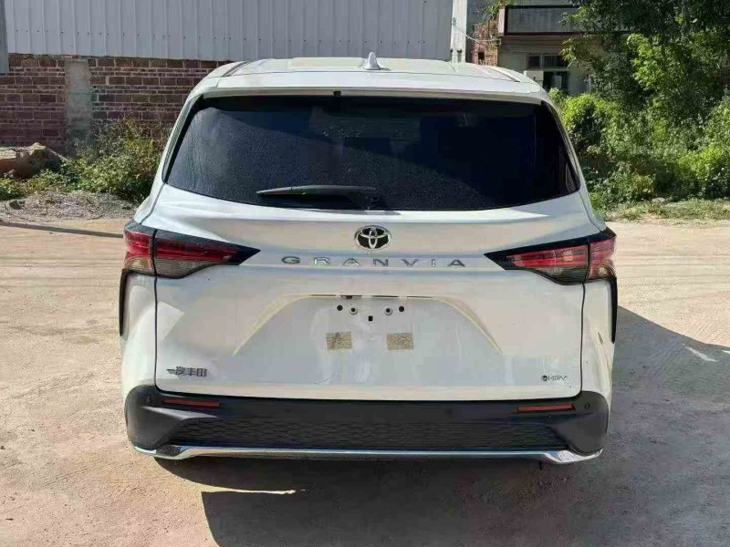 珠海25年丰田格瑞维亚9