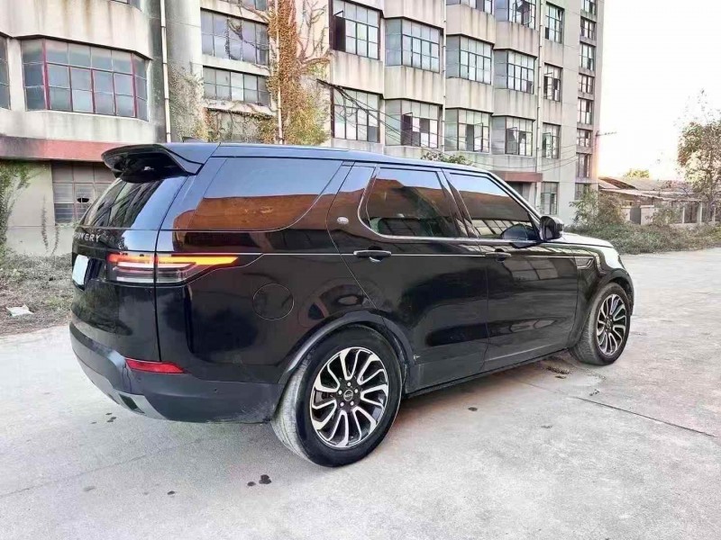 济宁19年路虎发现8