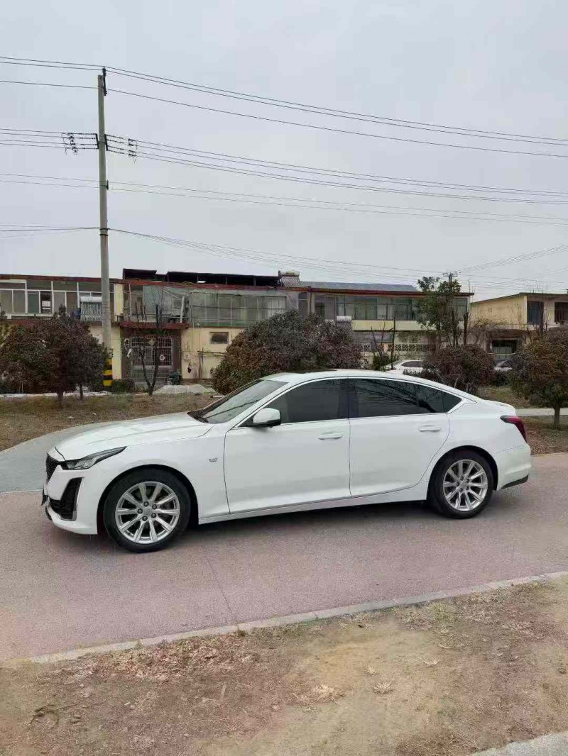 枣庄21年凯迪拉克CT52