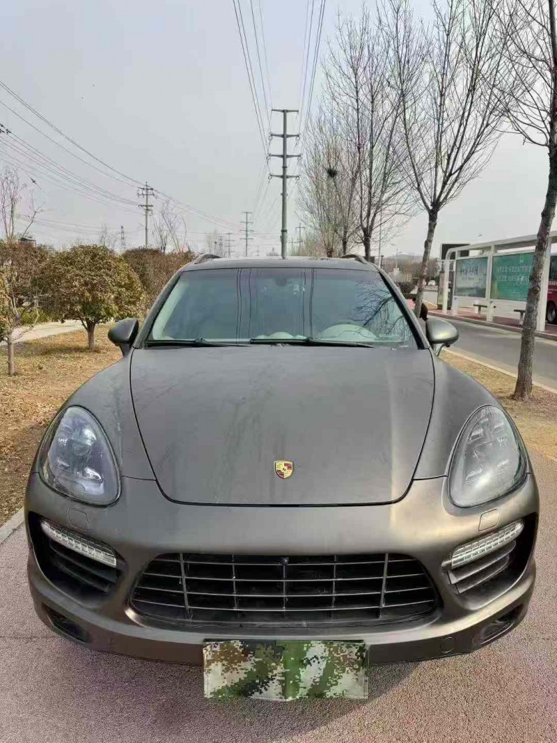 枣庄12年保时捷卡宴1