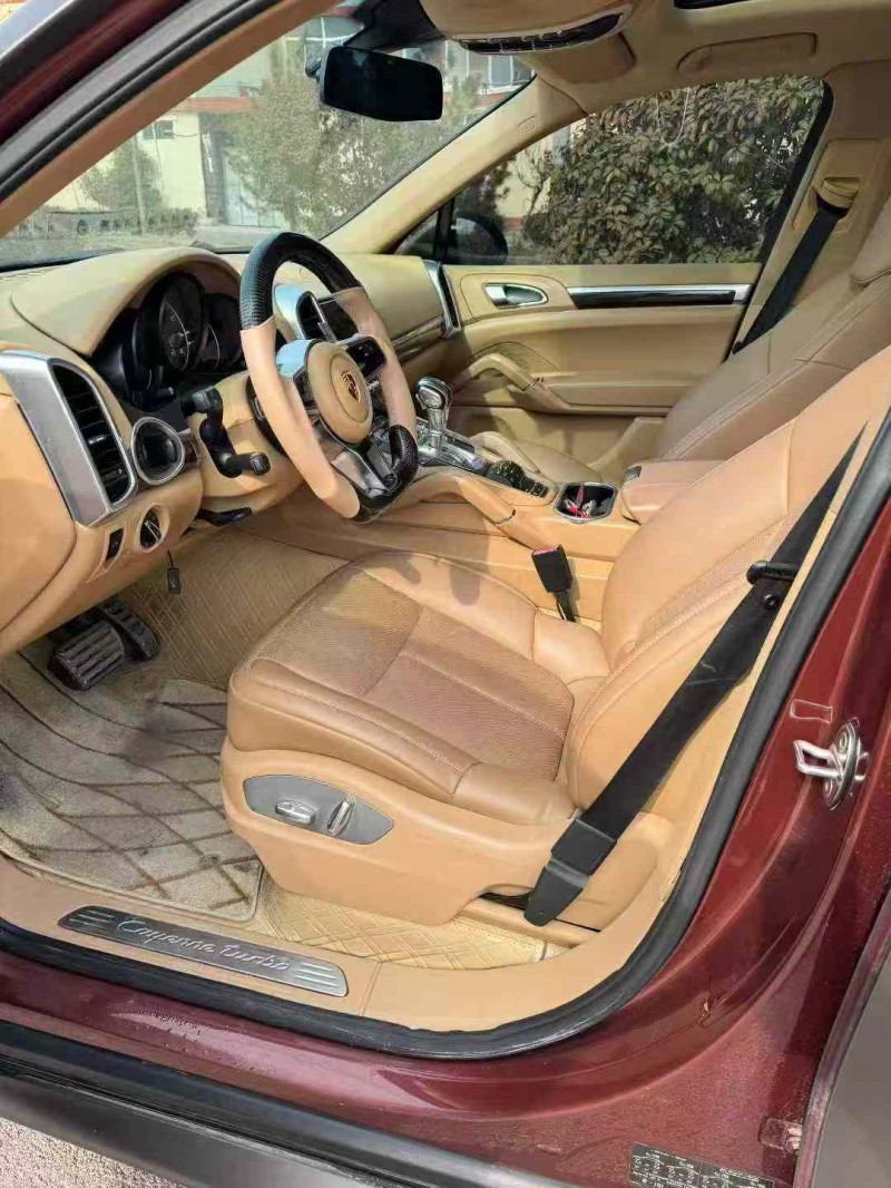 枣庄12年保时捷卡宴4