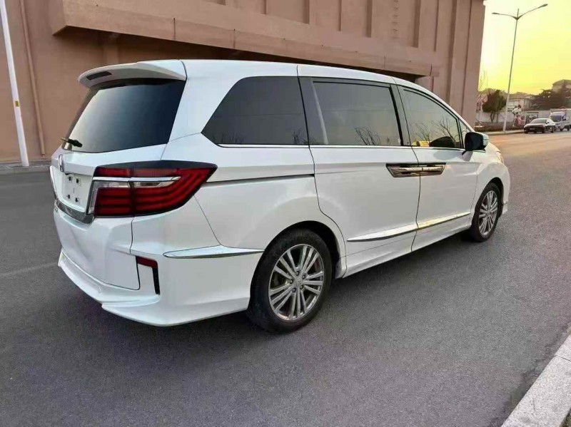 枣庄18年本田艾力绅8