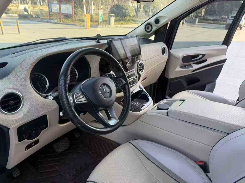 枣庄19年奔驰威霆4