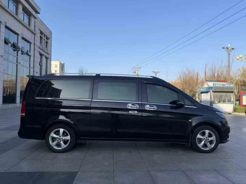 枣庄19年奔驰威霆7