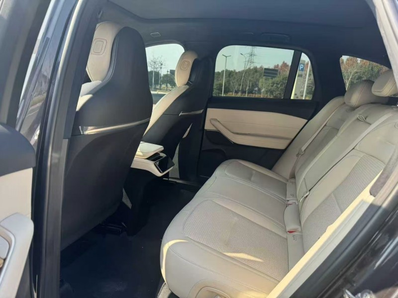 杭州24年蔚来ES64