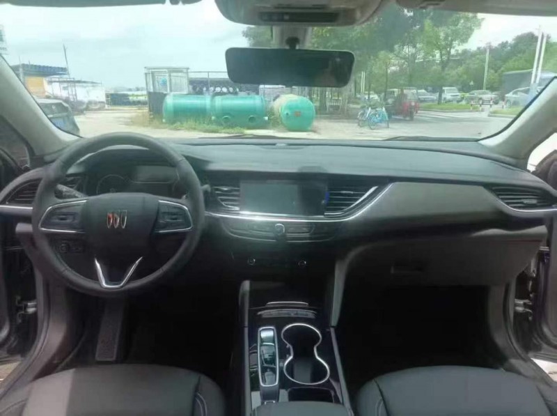 桂林24年别克君威4