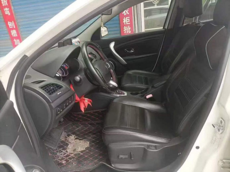 桂林16年雷诺风朗4