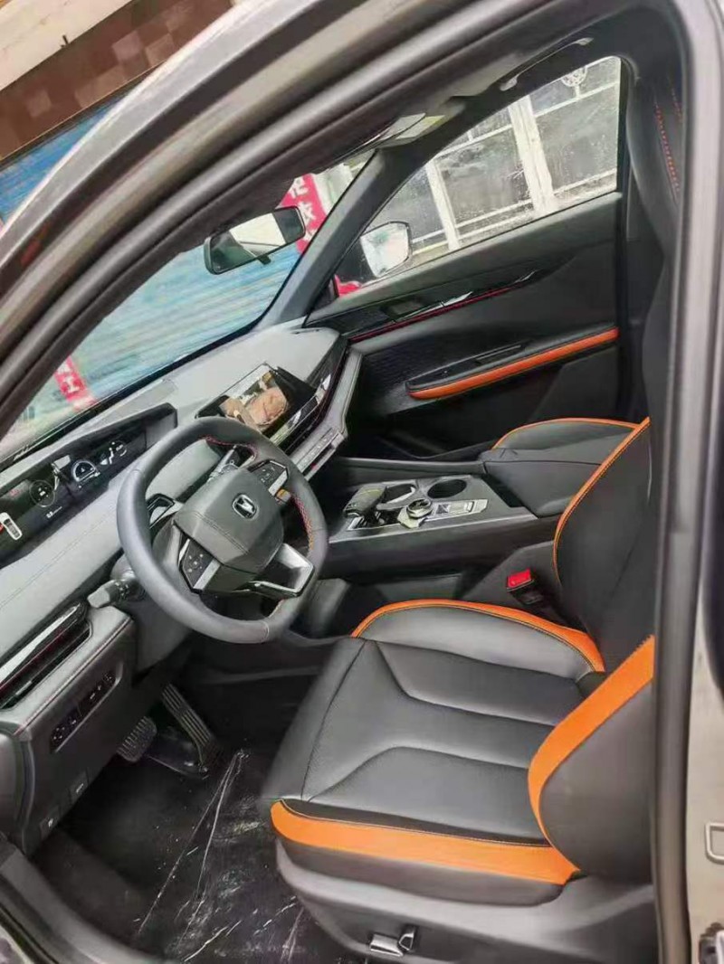 桂林25年长安汽车UNI4