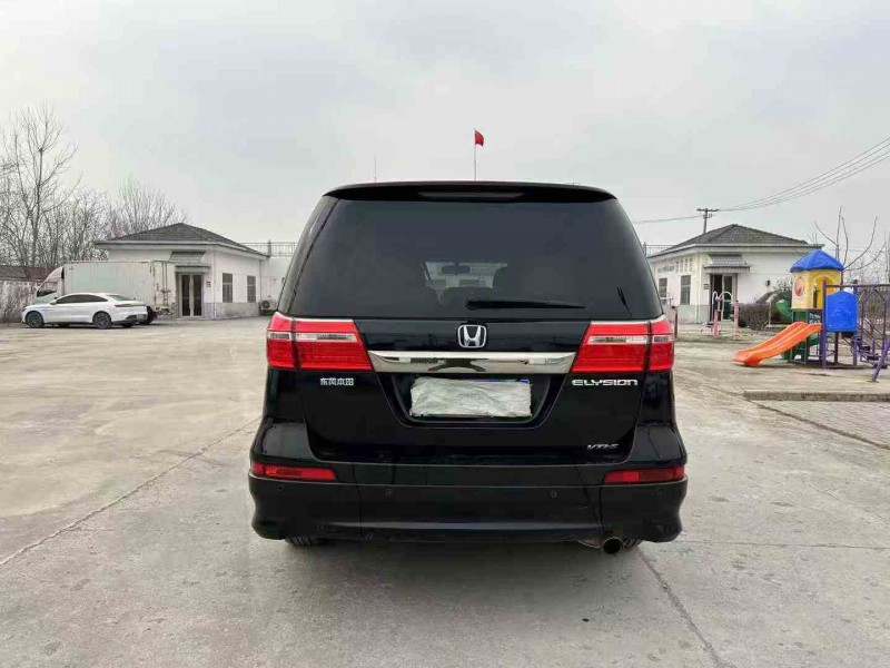 徐州15年本田艾力绅2