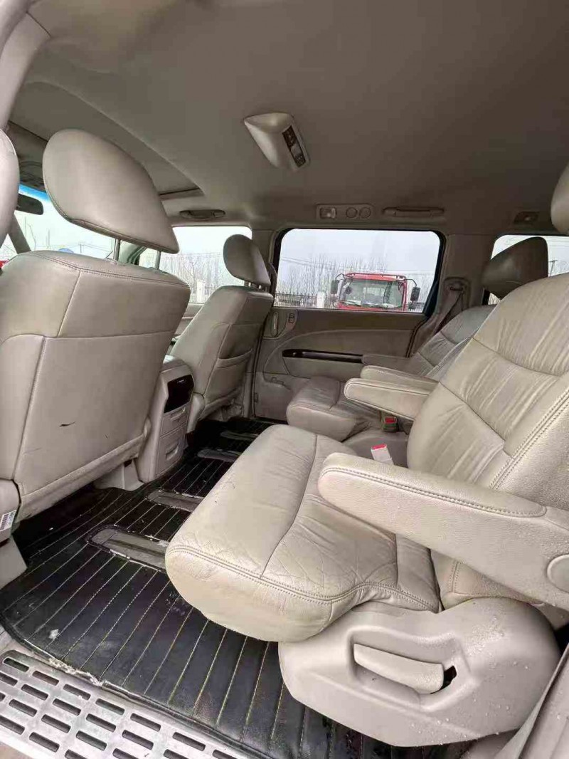 徐州15年本田艾力绅9