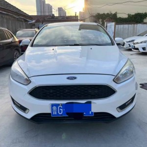 泰安17年福特福克斯