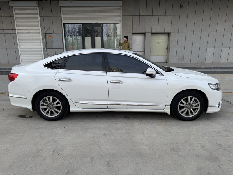 济宁16年本田思铂睿7