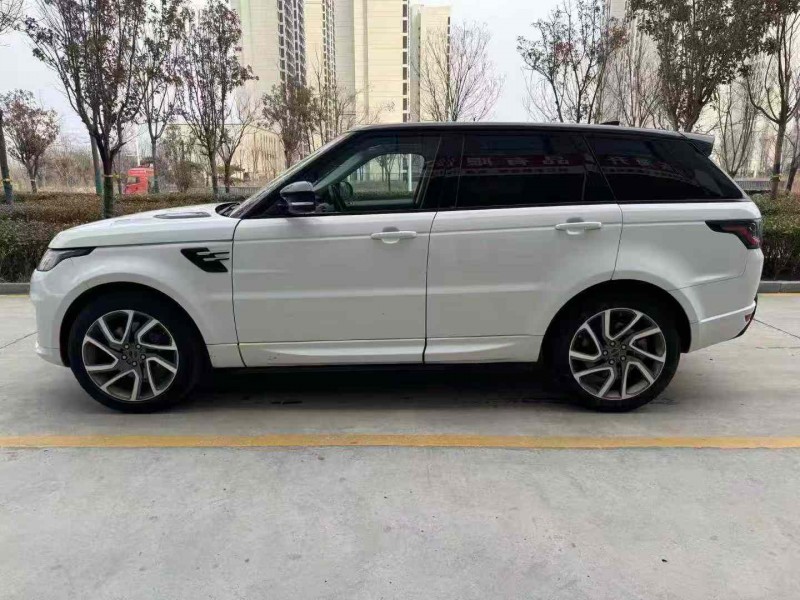 济宁21年路虎揽胜运动9