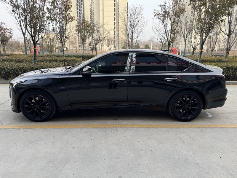 济宁23年凯迪拉克CT54