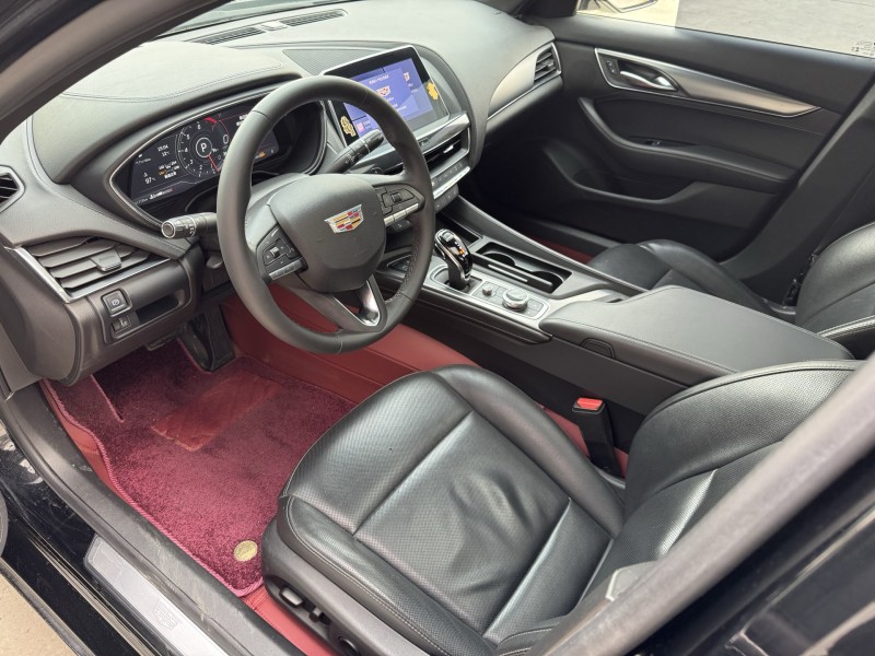 济宁23年凯迪拉克CT55