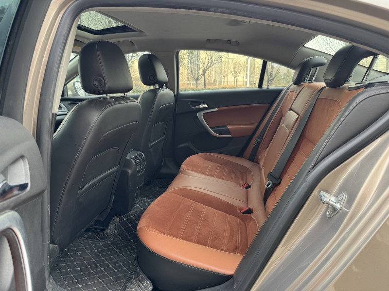 济宁17年别克君威5