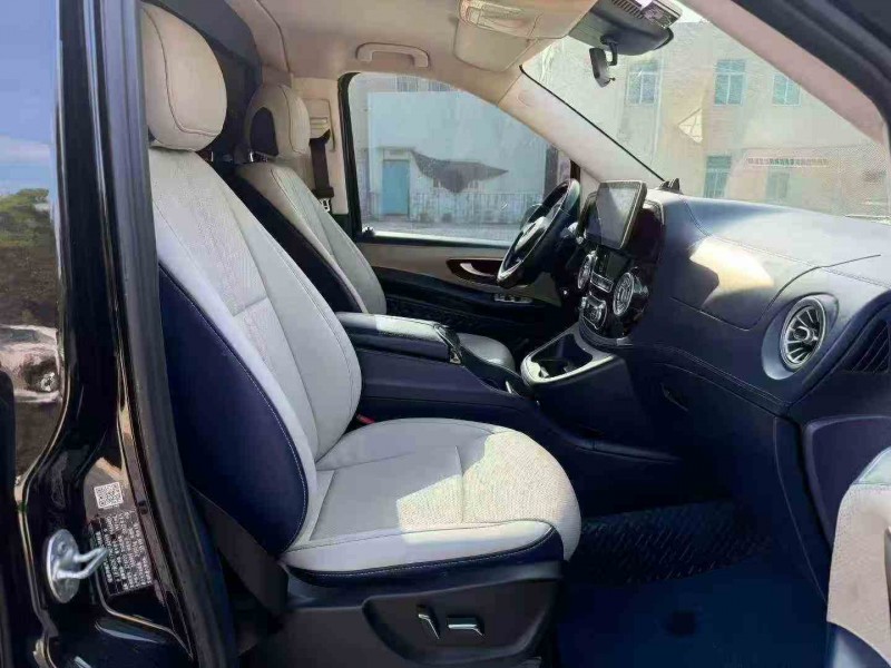 汕头22年奔驰威霆6