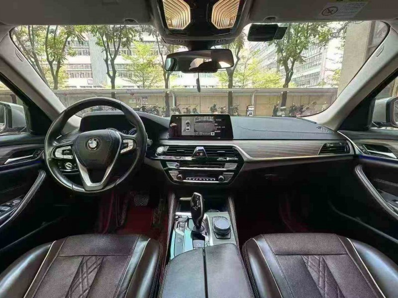 佛山18年宝马5系7