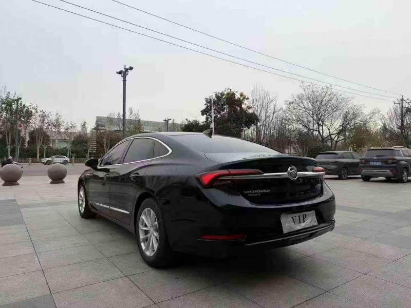 枣庄22年别克君越9