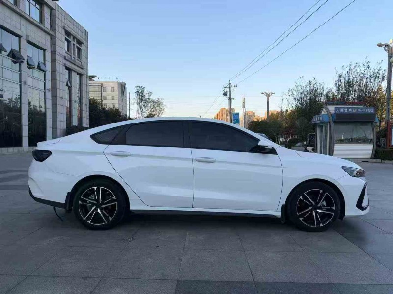 枣庄25年吉利缤瑞7