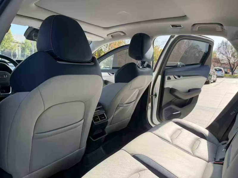 枣庄23年吉利星瑞5