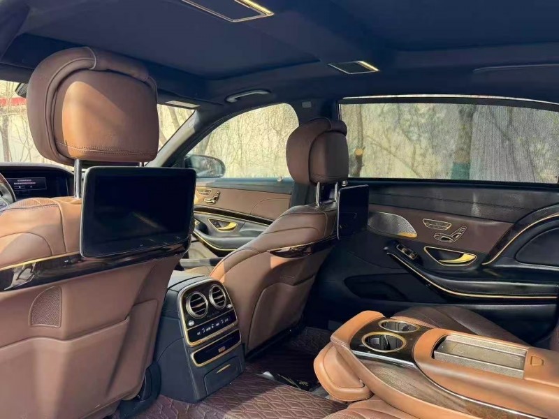 菏泽18年奔驰迈巴赫S级5