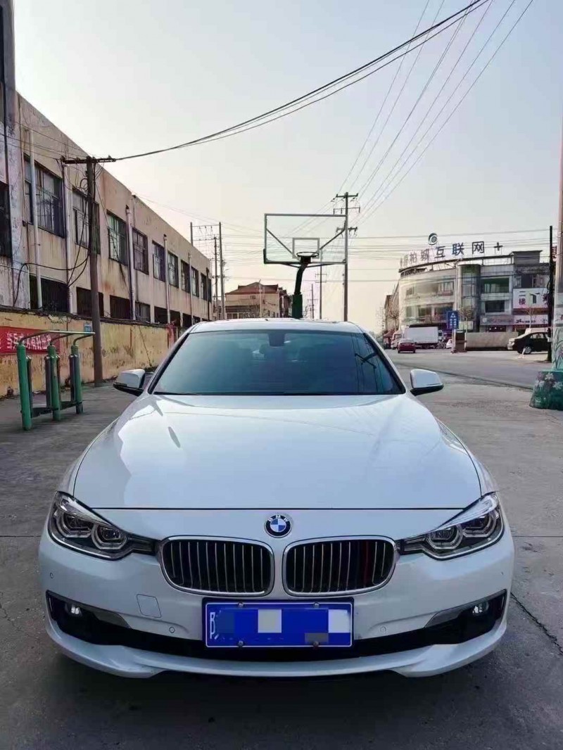 济宁17年宝马3系1