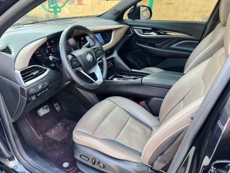 潍坊21年别克昂科旗4