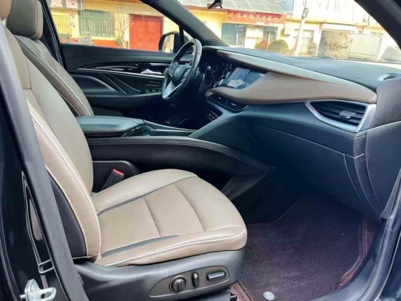 潍坊21年别克昂科旗6