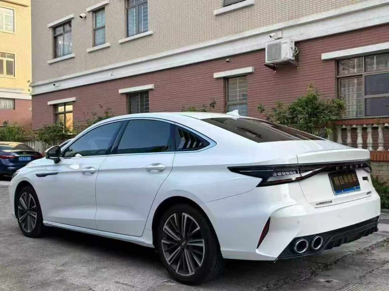 东莞25年奇瑞艾瑞泽9