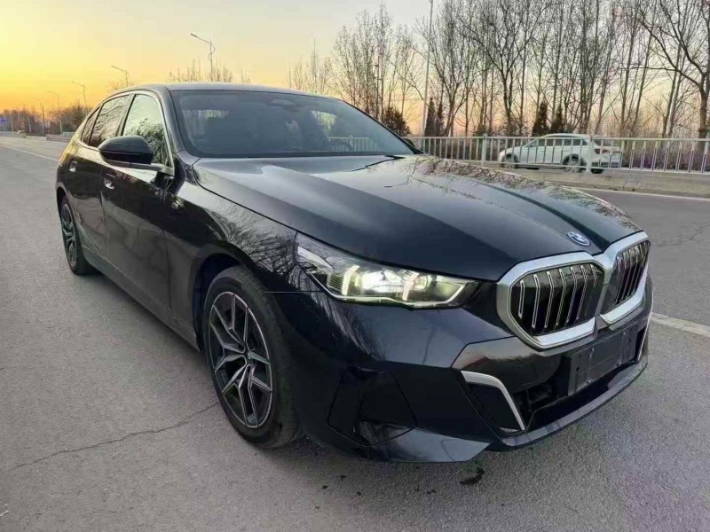 东营24年宝马I52