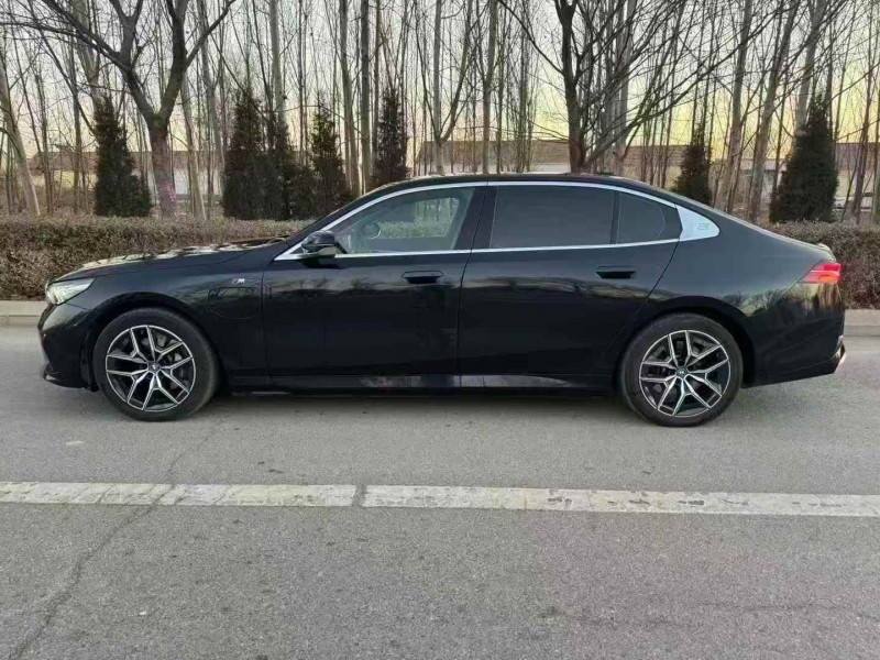 东营24年宝马I57