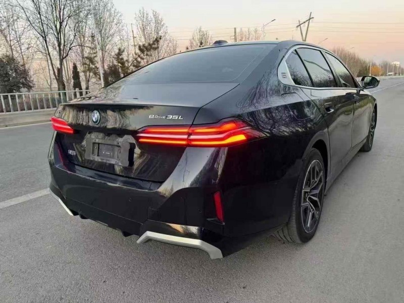 东营24年宝马I59